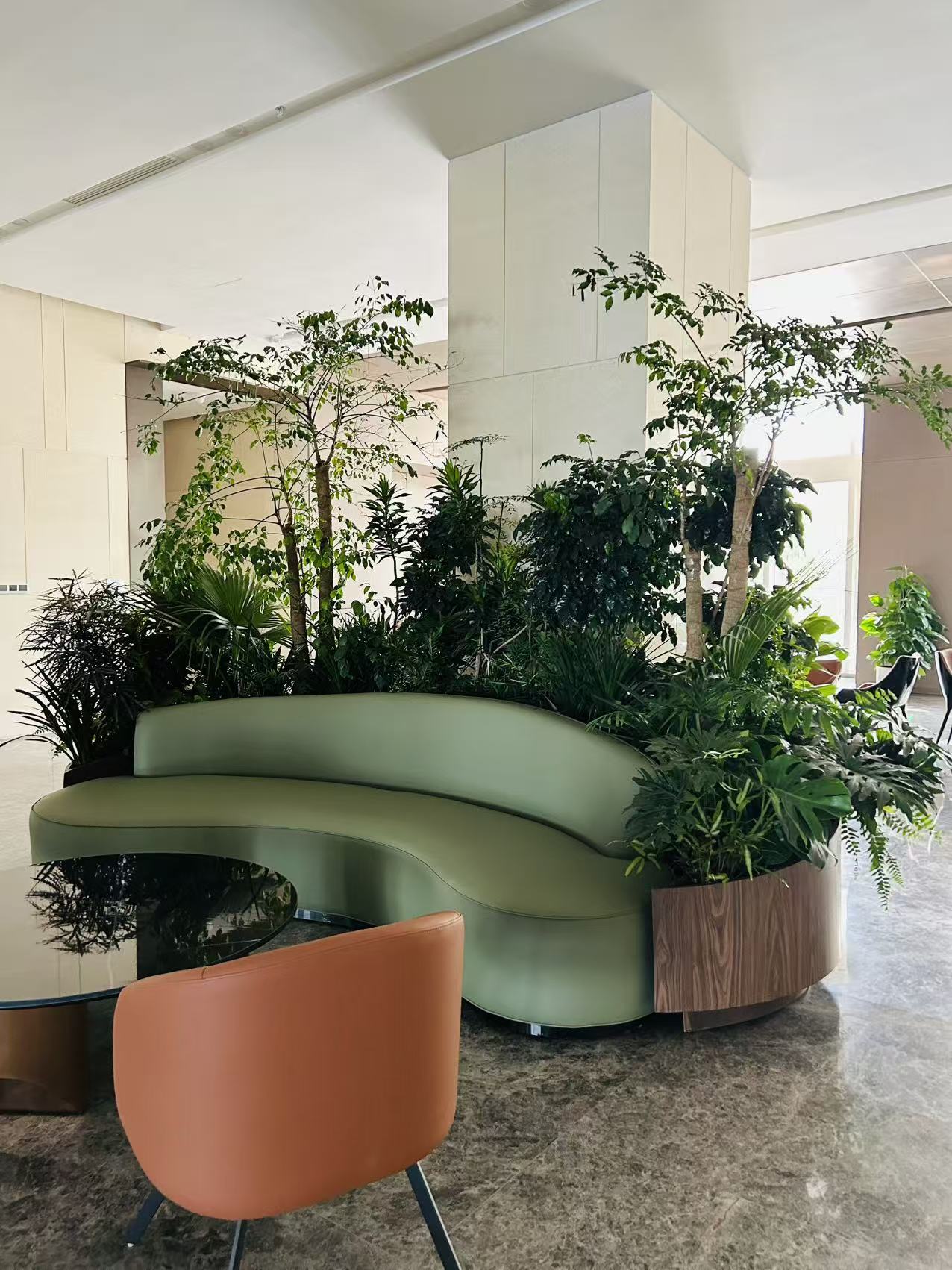 沙发靠坐花池绿植景观